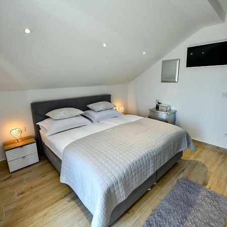 Cambi Lux Apartment Otok  Ngoại thất bức ảnh