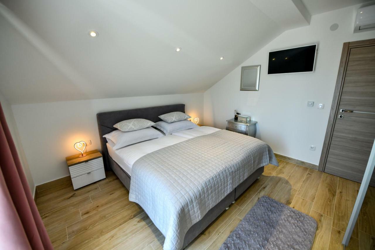 Cambi Lux Apartment Otok  Ngoại thất bức ảnh